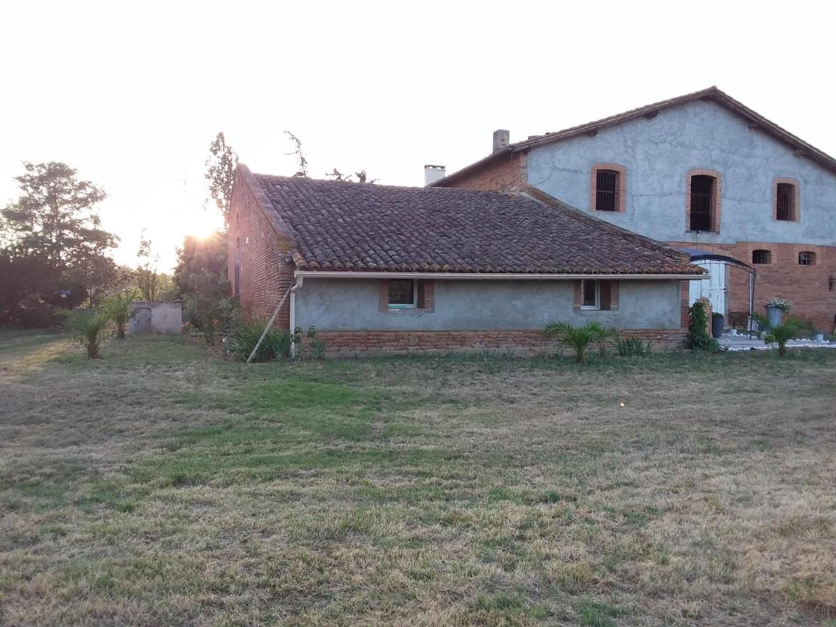 Charmante Dependance En Campagne Samatan Exterior photo